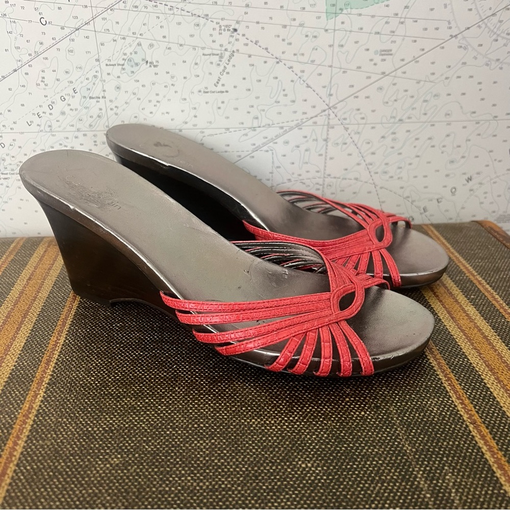 Calvin Klein “Amanda” Coral Wedge Sandals Size 8.5M